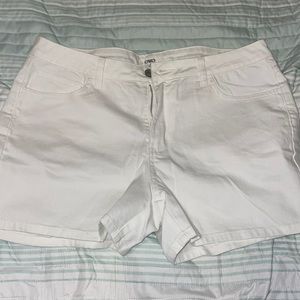 Cato Size 16 White Denim Shorts